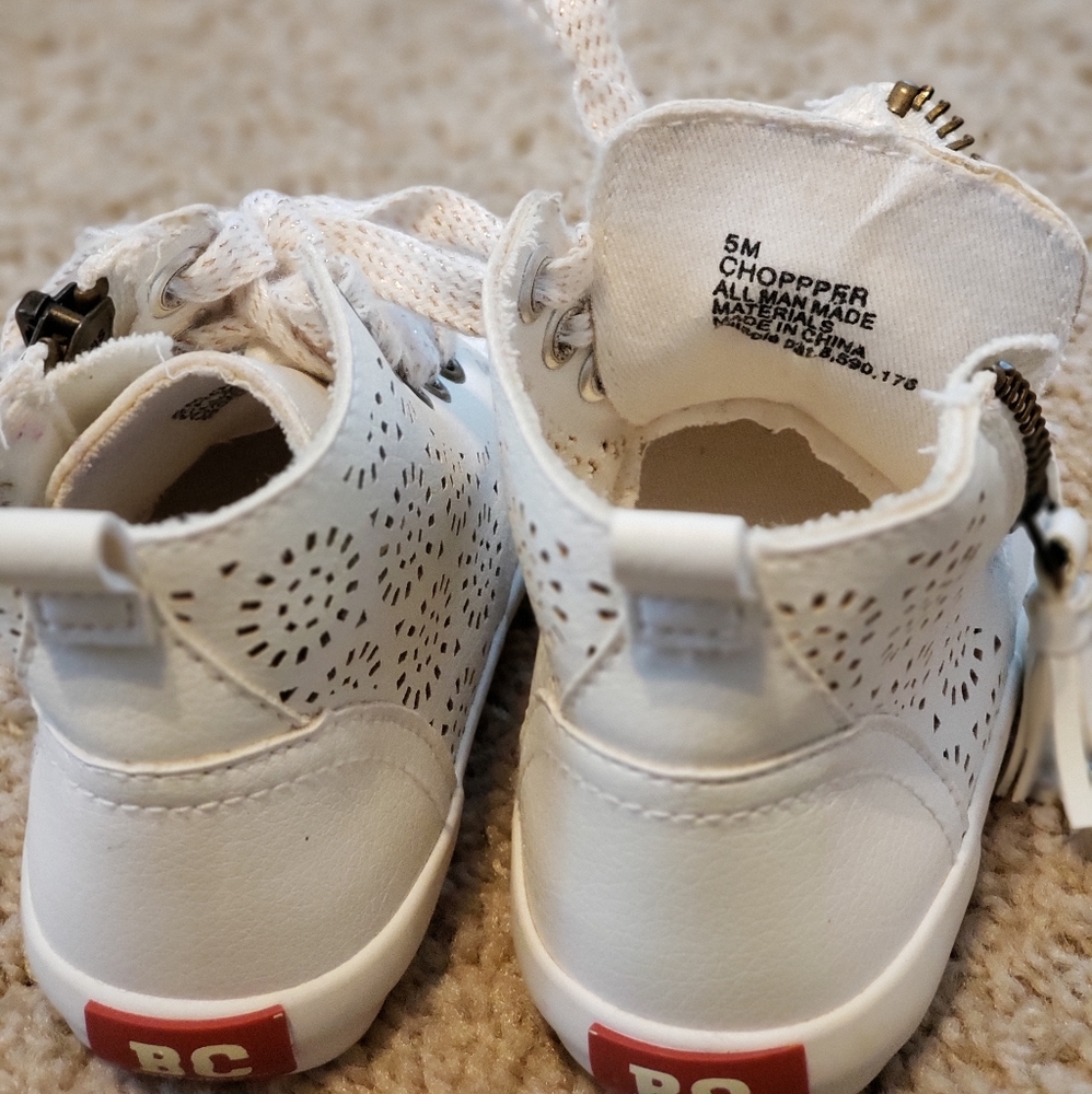 Shoes - Picture 4 of 5